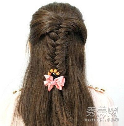 俞家炳半发训练课公主部展现甜美风