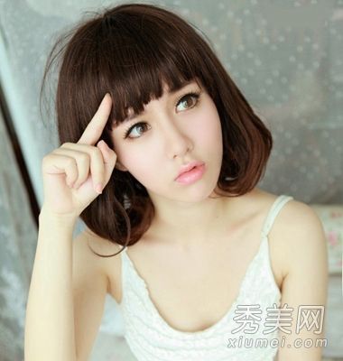 健康的汉字脸型适合什么发型?卷发是最漂亮的
