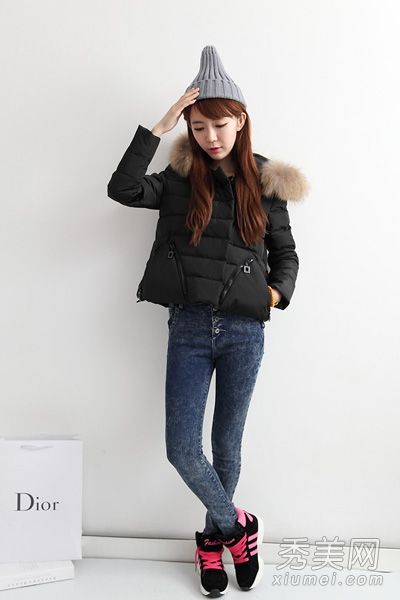 短外套+紧身裤显高，穿起来身材好