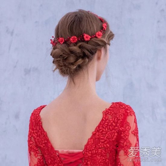 长发如何卷曲你的手教你2个简单的卷发