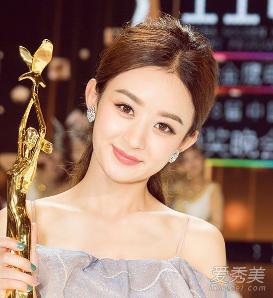 赵是的强劲对手!新的“亚洲十大美女”是圆脸和小V型脸的较量