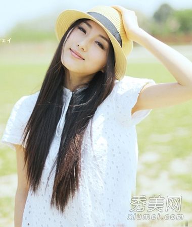 圆脸适合什么发型?直发刘海是最薄的
