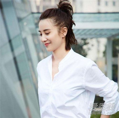 除了白色！这4件衬衫的搭配仍然让你看起来很棒。