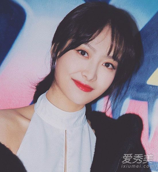 那个总是认为马尾辫很单调明星已经悄悄地把它扎成了这么多的图案。