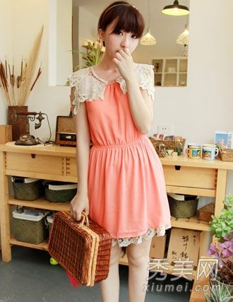 连衣裙、夏装、照片或约会都可以。