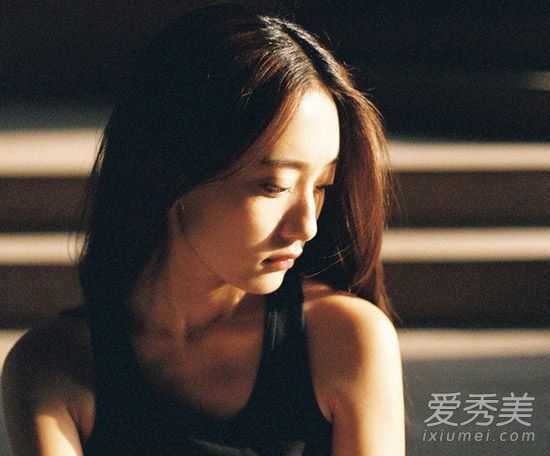 DIY编辑和发行。肉丸头的微小变化给长发带来清新。