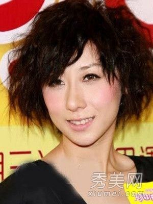谁比11个最受欢迎的明星刘海模特更时尚