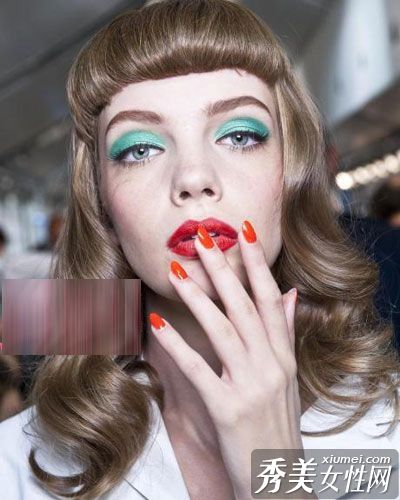 冬季“颜色”女性给美甲颜色带来温暖
