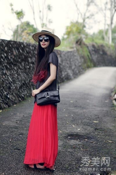 长裙t恤有更高比例的拉长身体和更高的视力。