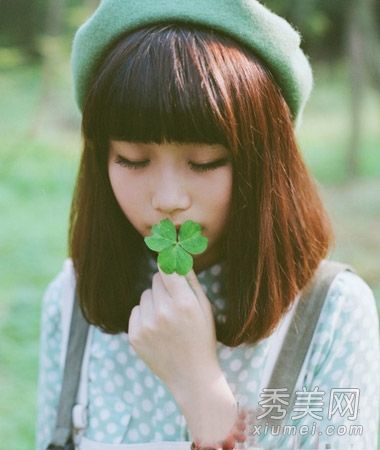 日本和韩国齐肩长,留着长发,是最多才多艺的脸