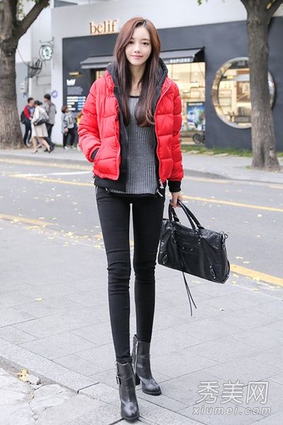 棉袄的简单搭配在秋冬时兴而温暖。