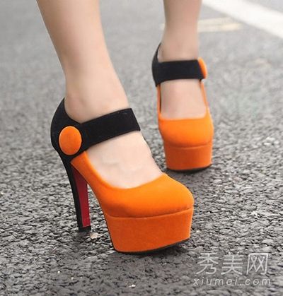 2012春夏哪一款优雅的高跟鞋更适合你的美丽