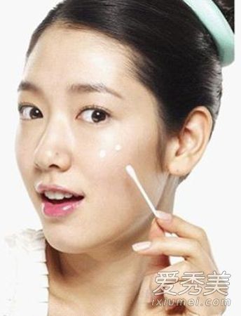 如何去除黄褐斑、雀斑、痘痘、晒斑和晒斑这四个“斑点”