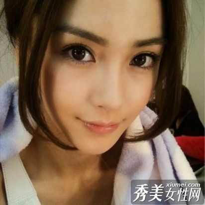 学会“化妆”温柔第一大眼天使宝宝