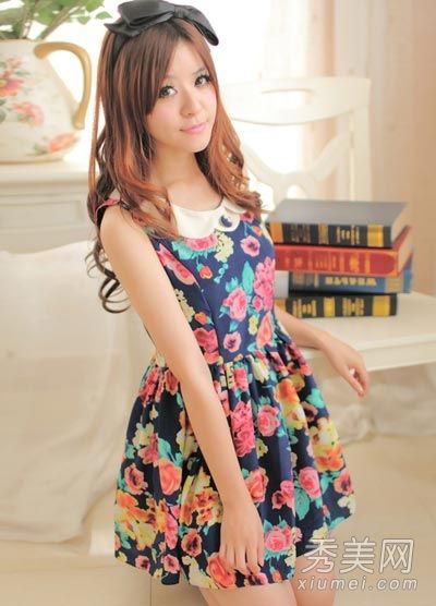 你最喜欢哪一款搭配8件花园风格的碎花连衣裙？