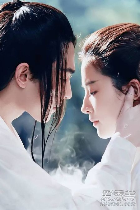 发际线向前移动一点点,大脸立即向下移动一圈!