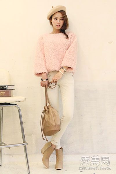 白色打底裤实用百搭穿着清新气质