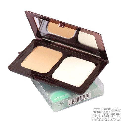 矿物粉饼和普通粉饼有什么不同?