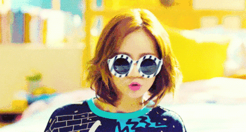 什么发型适合戴太阳镜？8款太阳镜*发型搭配