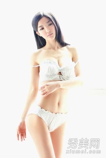 性感女孩李颖芝开花内衣照片