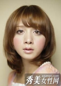 6种最流行的肩部卷发款式