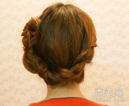 简单的范潘发女士教程将形象变成了优雅。