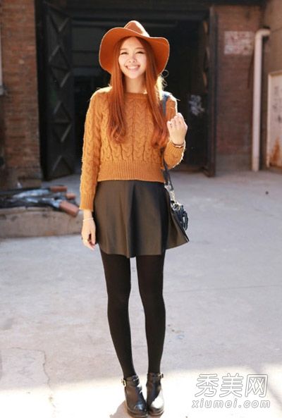 秋冬时尚短裙毛衣装扮不俗街