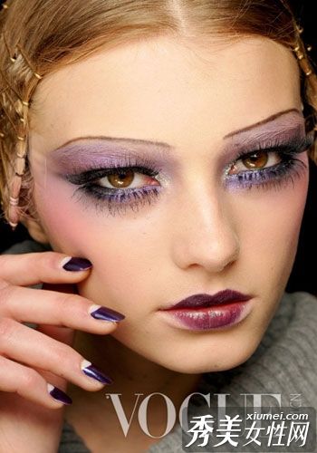 半月美甲潮流明星喜欢法式美甲