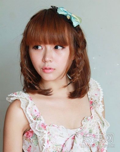 如何把你的长发束起来甜美的扇形发辫半发教程