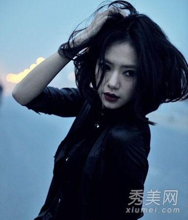 偷拍老师娃娃脸明星豆刘海发型改皇后