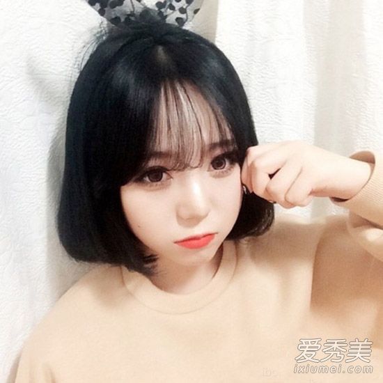 圆脸是否漂亮取决于发型。
