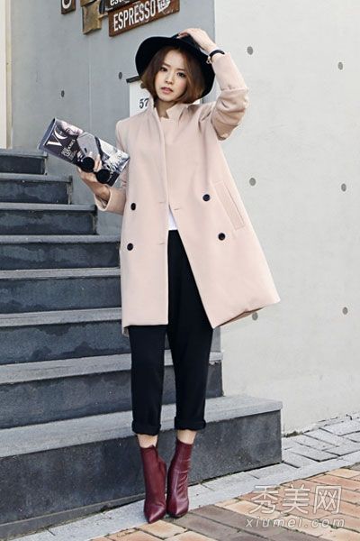 深秋的羊毛大衣必须优雅、干练、多才多艺。