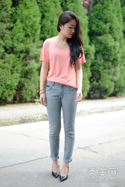 我不喜欢裙子。我喜欢裤子。胖女孩教你如何让你的裤子看起来很瘦。