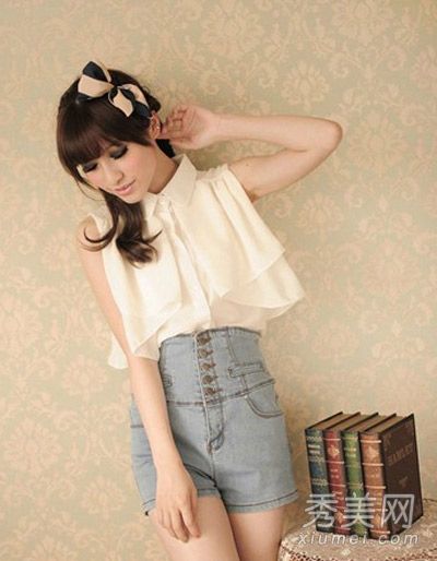 高腰裤和高腰裙打造个性风格