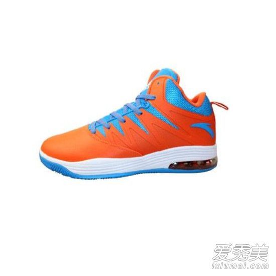 哪个更贵，安踏还是李宁