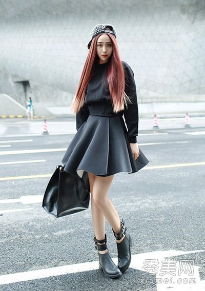 短裙或短裤+短靴短MM高矮搭配