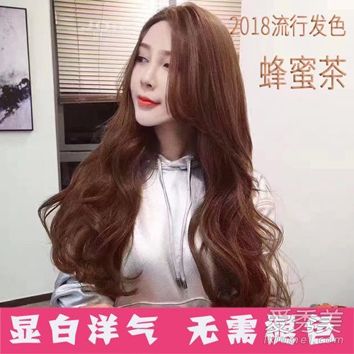 蜂蜜茶褪色后,哪种巧克力与蜂蜜茶颜色相比?