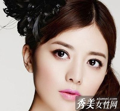 2011春夏化妆双色唇妆是最动人的