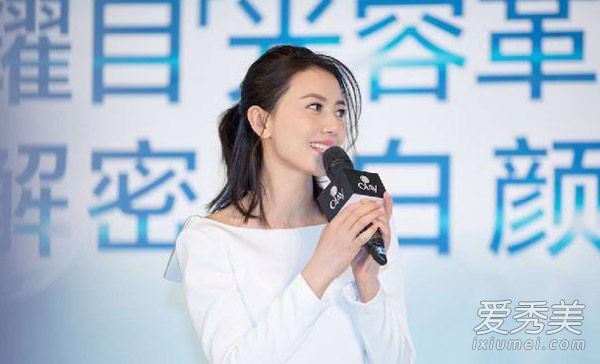 我不知道春天怎么扎头发，就像高圆圆那样。半平半左看起来不错。