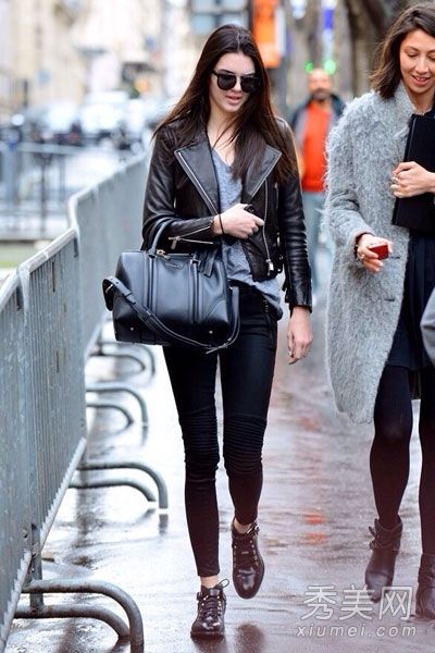 秋季皮革是必不可少的。欧美潮人教你混合搭配