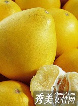 八种常见的美白水果是完全红色的白色,冬天食用。