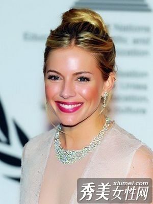 2010年，最美的妆容和腮红地球色调中羞红最多