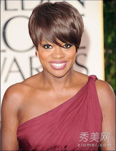 女明星展示刘海减龄