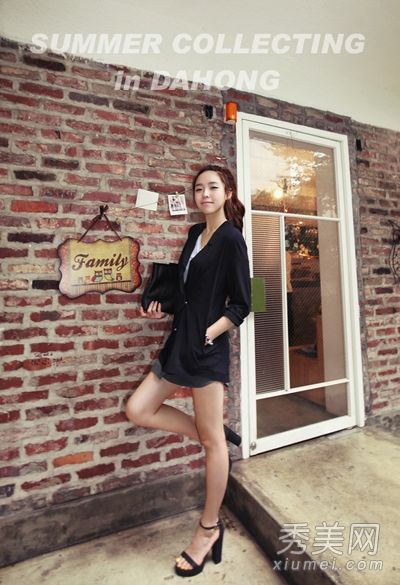 秋装搭配新套装耐穿的女性造型