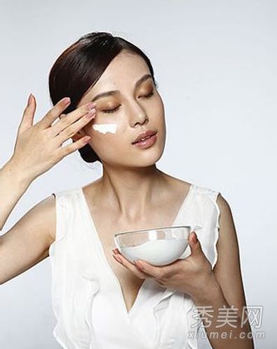 祛痘方法:自制酸奶红酒面膜去痘印