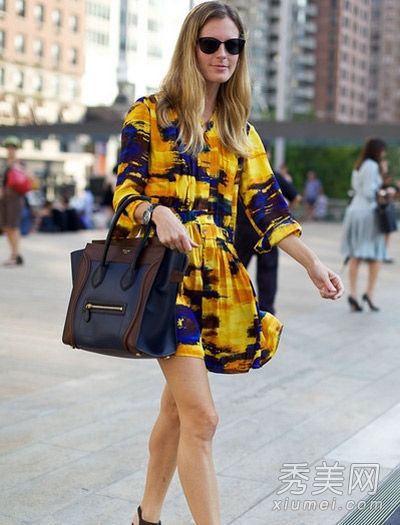 长袖连衣裙配身材气质风格来容纳你。