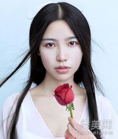 圆脸需要分为发型和图片,这巧妙地改变了女神的外观和气质。