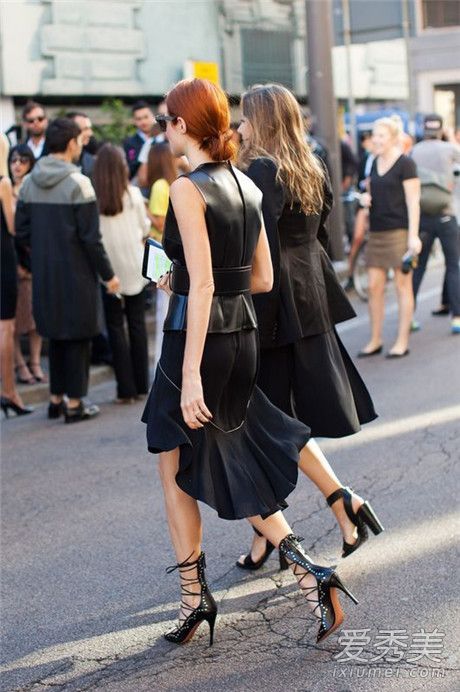 鱼尾裙不仅可以女性化。