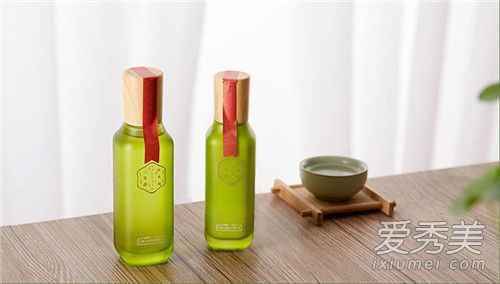 百雀羚羊的三朵花的唤醒皮肤的水怎么样?百雀羚羊三朵花的醒肤水价格