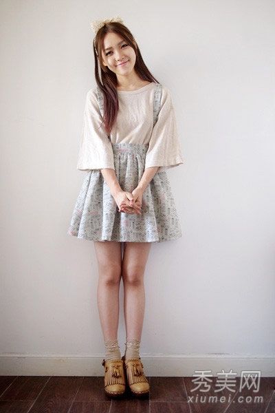 初秋8号搭配裙子的上衣甜美清新